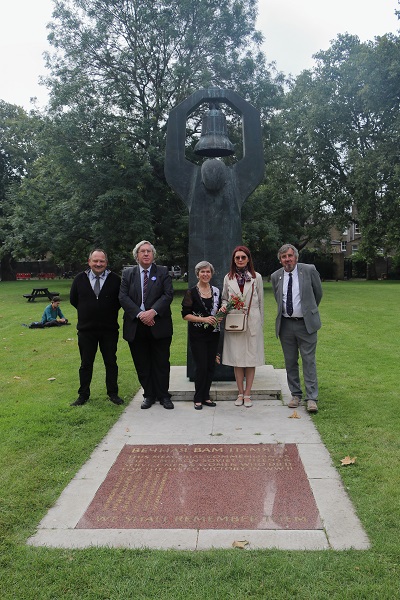 
Commemoration of end of WW2.  Soviet War Memorial London.  With Сергей Полевой, Charles Stewart, Olga Zabotkina, Olga Lawson and Martin Kimber