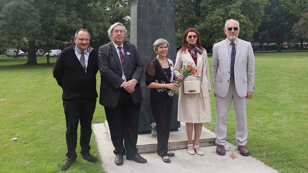 Commemoraton of end of World War II
— with Сергей Полевой, Charles Stewart, Olga Zabotkina, Olga Lawson and Peter Barker at Soviet War Memorial in London